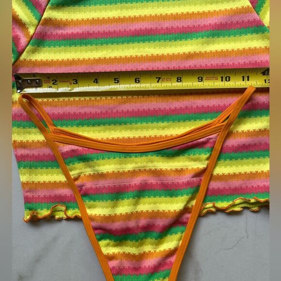 New l*space Tommy Bikini Bottom in Under The Sun Wildflower Rashguard Set - Picture 6 of 7